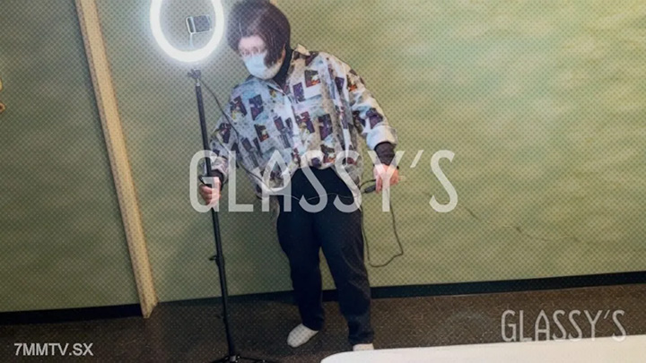 fc2-ppv-4685127-#19口中的Creampie&射精對缺乏經驗的員工