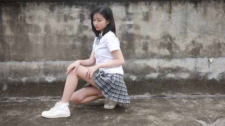 【仔然】让人眼前一亮!能让颜值控阵亡的超级清纯素人,大尺度众筹作品